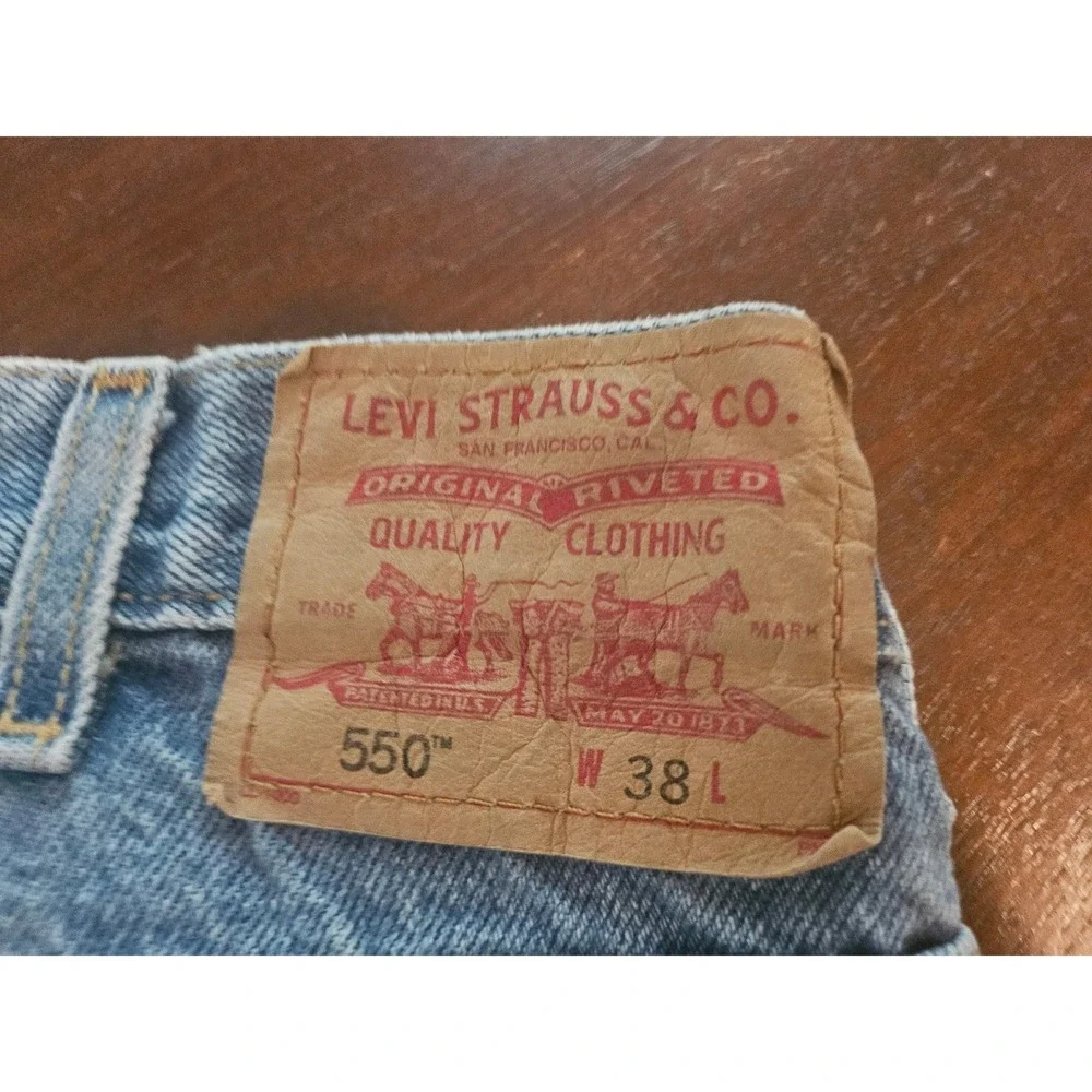 Levi's 550 Relaxed Fit Denim Shorts Mens 38 Blue Light Wash Jean Shorts